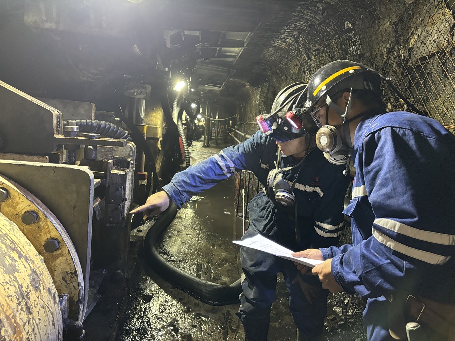 “菜单式”交接班  仪博文摄.jpg